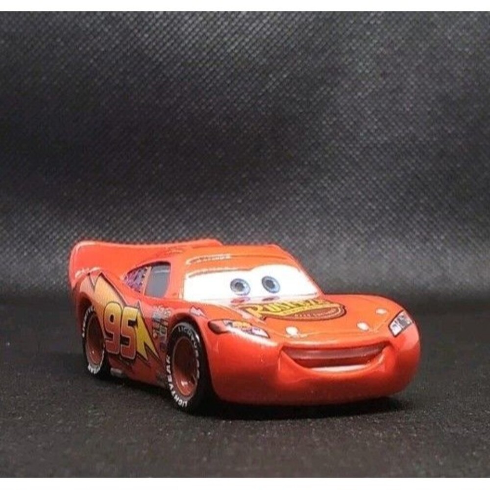 Disney/Pixar/Mattel/Die-cast *Cars* Rusty's Number 95 Bumper Ointment...........